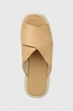 Γυναικεία Σαγιονάρες Δερμάτινες παντόφλες Gant Florri χρώμα: μπεζ -Φτηνός Fila Κατάστημα unnamed file 2219