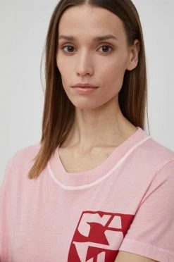 Γυναικεία Κοντομάνικο Βαμβακερό μπλουζάκι Gant ροζ 10 Γυναικεία Κοντομάνικο Βαμβακερό μπλουζάκι Gant ροζ -Φτηνός Fila Κατάστημα unnamed file 2419