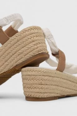 Γυναικεία Πέδιλα με τακούνι Σανδάλια Gant Bohowill άσπρο -Φτηνός Fila Κατάστημα unnamed file 2522