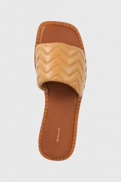 Γυναικεία Σαγιονάρες Δερμάτινες παντόφλες Gant Cruzla χρώμα: καφέ -Φτηνός Fila Κατάστημα unnamed file 2622